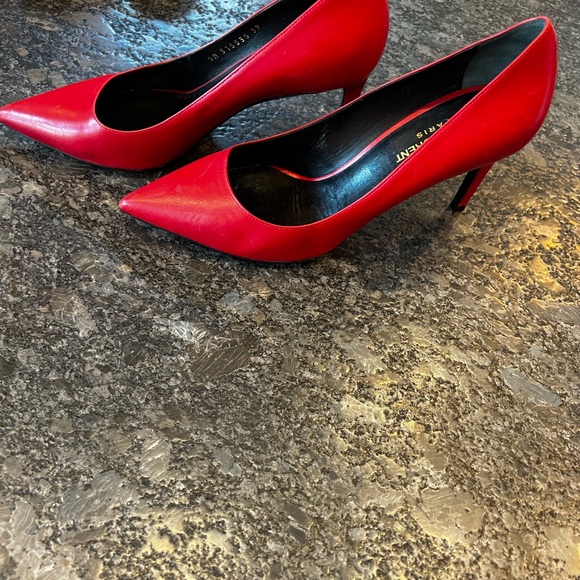 Saint Laurent Paris pump. Matte red, size 39. - Picture 2 of 6